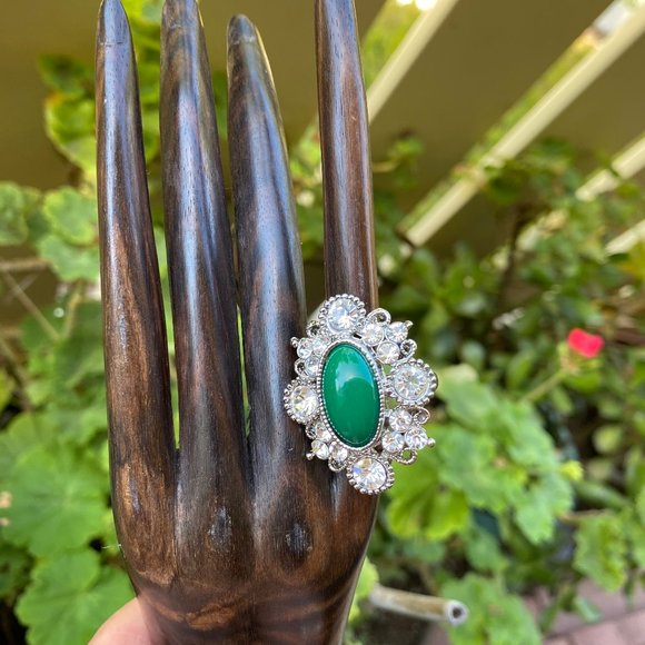 large oval Sterling green and rhinestone bling ring - Picture 1 of 4